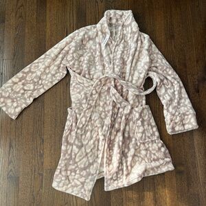 S-M  Short Robe
Jaguar Spot Taupe
Super cute pattern
Super soft